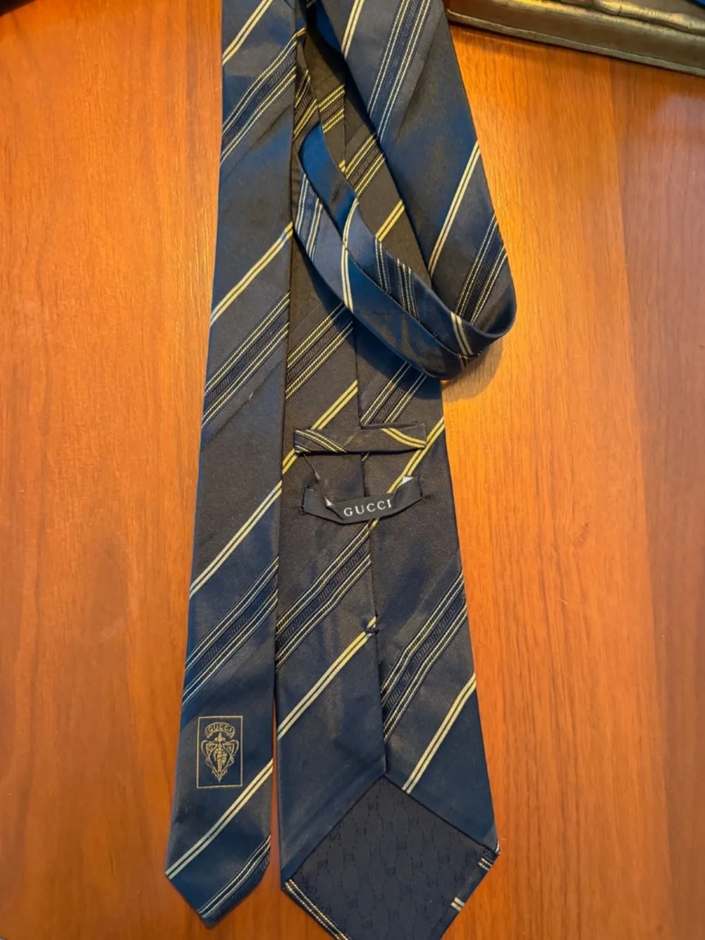 Gucci Mens Navy Black Gold Striped Silk Tie Made In Italy Designer Necktie
